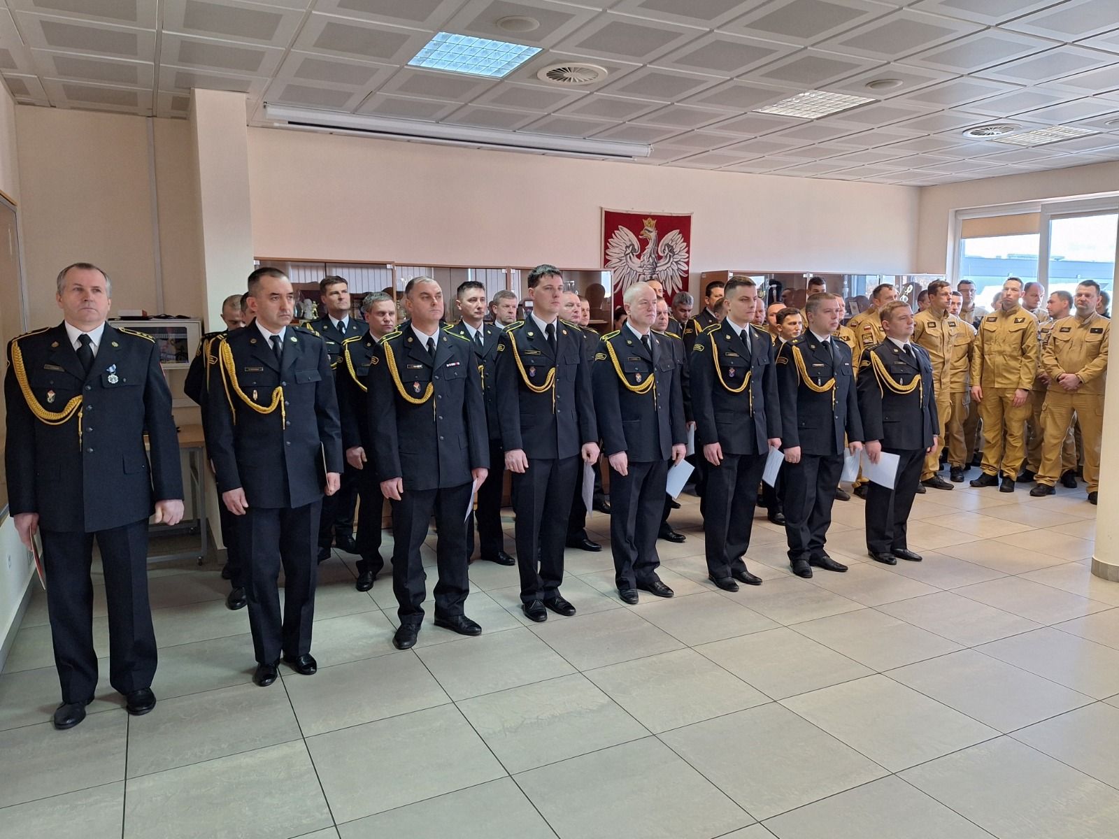 Na zdjęciu zmiany kadrowe u strażaków