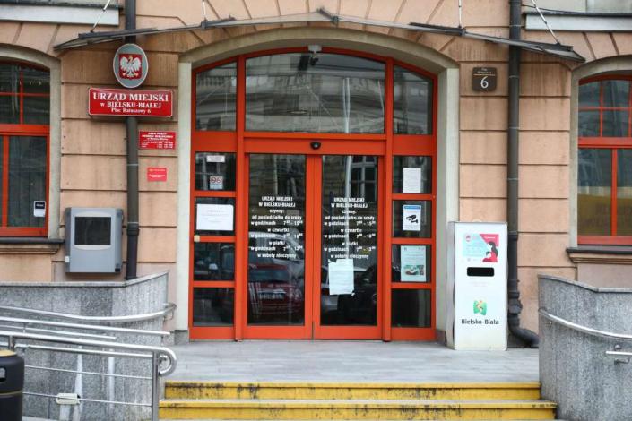 Wejście do Urzędu