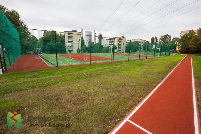 Nowe boisko oddane do użytku 