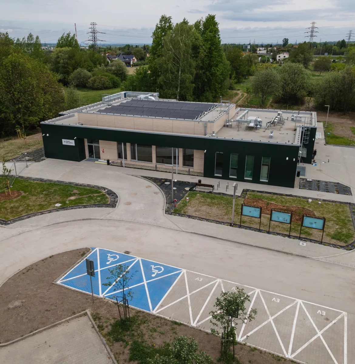 na zdjęciu nowy dom kultury