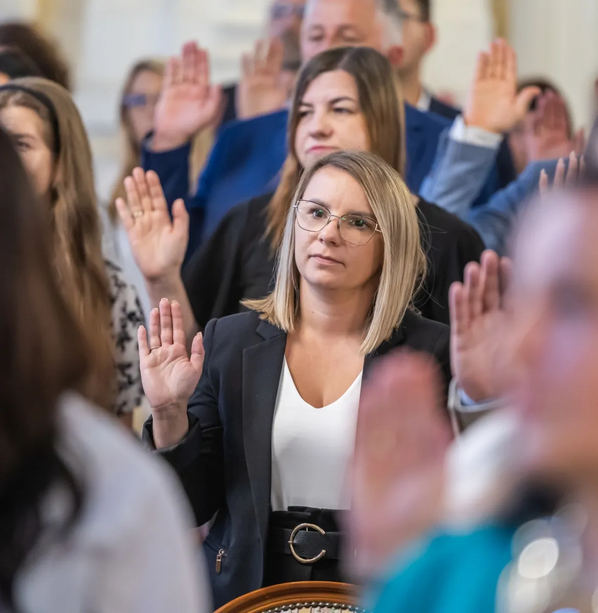 na zdjęciu osoby podczas uroczystości