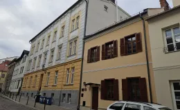 pl. św. Mikołaja 11 elewacja frontowa po remoncie.