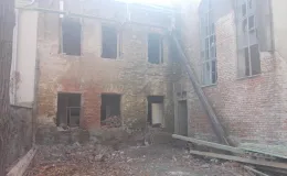 Kamienica przy ul. Orkana 20. Elewacja tylna od strony ul. Nad Niprem.