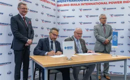 fot. Paweł Sowa/Wydział Prasowy UMBB na zdjęciu osoby podczas targów