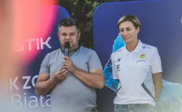 na zdjęciu siatkarki podczas prezentacji