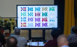 na zdjęciu osoby podczas konferencji 