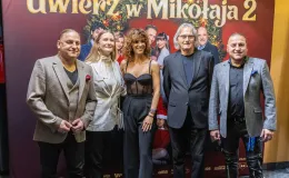 na zdjęciu sala kinowa z ludźmi