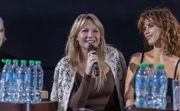 na zdjęciu sala kinowa z ludźmi