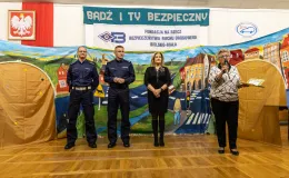 na zdjęciu osoby podczas spotkania