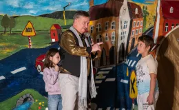 na zdjęciu osoby podczas spotkania