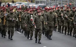 na zdjęciu osoby podczas świętowania