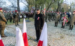 na zdjęciu osoby podczas świętowania