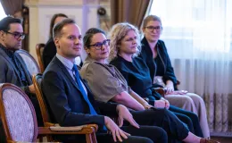 na zdjęciu osoby podczas konferencji