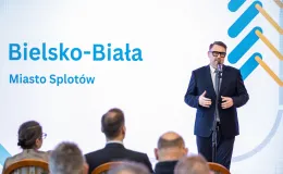 na zdjęciu osoby podczas konferencji