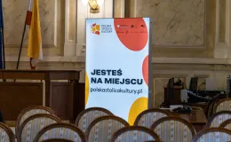 na zdjęciu osoby podczas konferencji