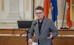 na zdjęciu osoby podczas uroczystości