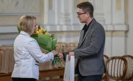 na zdjęciu osoby podczas uroczystości