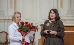 na zdjęciu osoby podczas uroczystości