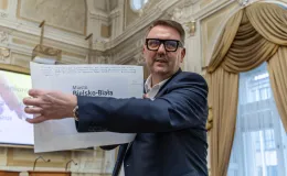 na zdjęciu osoby podczas uroczystości