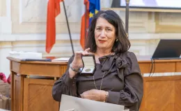 na zdjęciu osoby podczas uroczystości