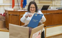 na zdjęciu osoby podczas uroczystości