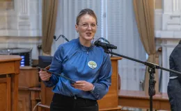 na zdjęciu osoby podczas uroczystości