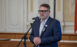 na zdjęciu osoby podczas uroczystości