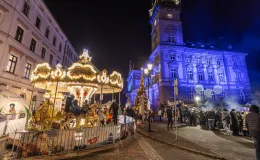 na zdjęciu osoby podczas Świąt na Starówce