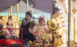 na zdjęciu osoby podczas Świąt na Starówce