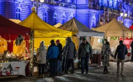 na zdjęciu osoby podczas Świąt na Starówce