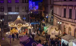 na zdjęciu osoby podczas Świąt na Starówce