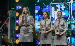 na zdjęciu osoby podczas Świąt na Starówce