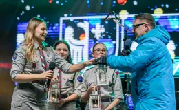 na zdjęciu osoby podczas Świąt na Starówce