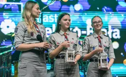 na zdjęciu osoby podczas Świąt na Starówce