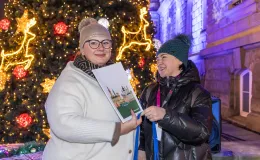 na zdjęciu osoby podczas Świąt na Starówce