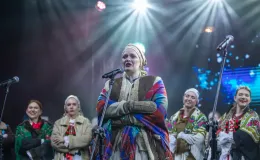 na zdjęciu osoby podczas Świąt na Starówce