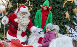 na zdjęciu osoby podczas Świąt na Starówce