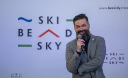 na zdjęciu osoby podczas spotkania