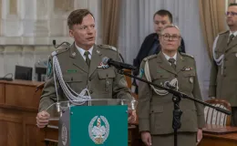 na zdjęciu osoby podczas uroczystości