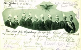 Na starej fotografii Schlaraffia