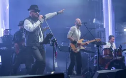 na zdjęciu osoby podczas Sylwestra