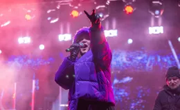 na zdjęciu osoby podczas Sylwestra