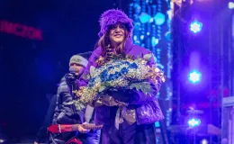 na zdjęciu osoby podczas Sylwestra