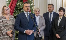 na zdjęciu osoby podczas konferencji