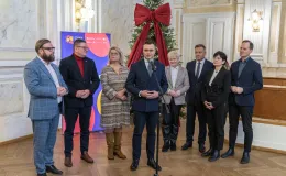 na zdjęciu osoby podczas konferencji