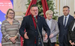 na zdjęciu osoby podczas konferencji