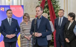 na zdjęciu osoby podczas konferencji