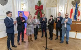 na zdjęciu osoby podczas konferencji