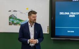 na zdjęciu osoby podczas otwarcia