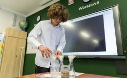 na zdjęciu osoby podczas otwarcia